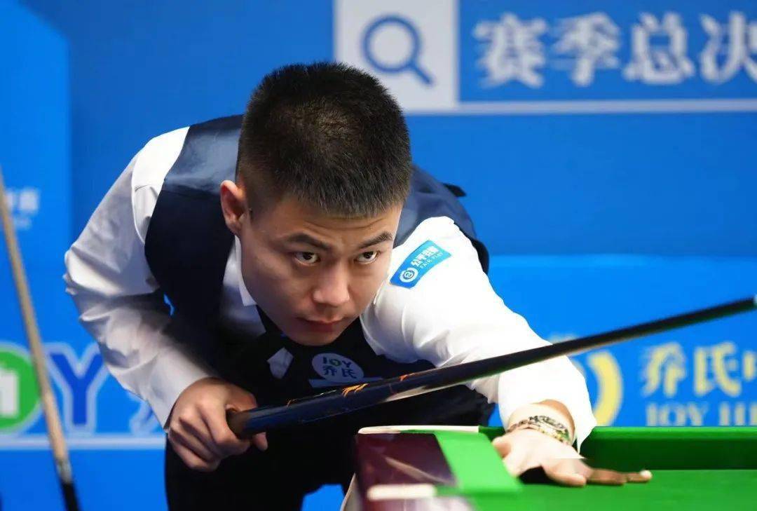 乓球赛场上 乓球赛场上