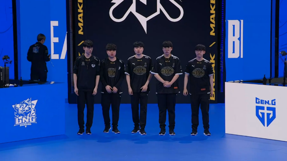 大型公益活 大型公益活